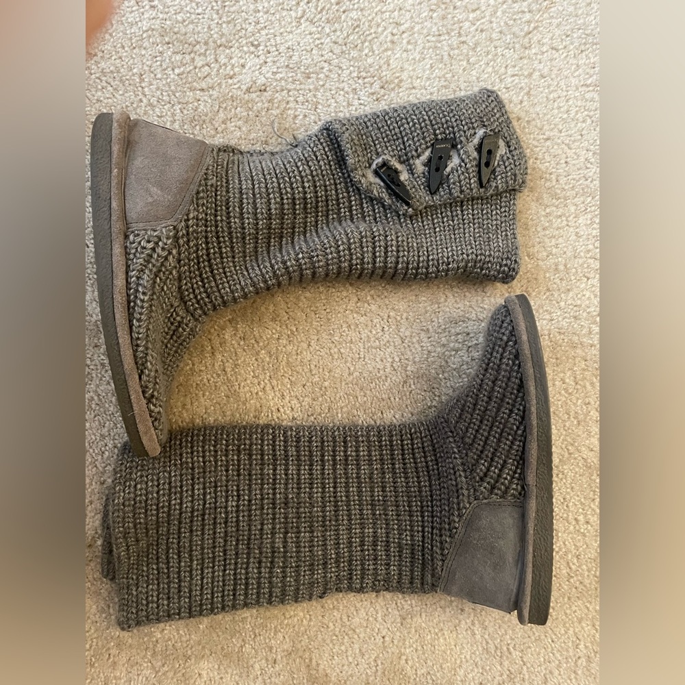 Bearpaw knit boots